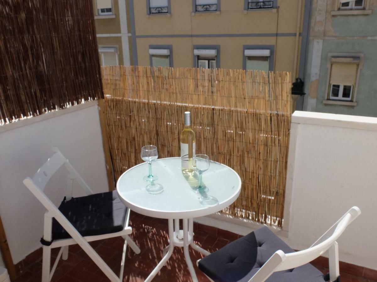 Blue Sofimar Lisbon Apartment Bagian luar foto
